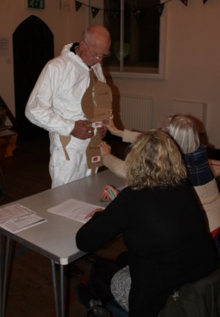 Mike Haxeltine demonstrating Chakra areas while using his body as a 'whiteboard'